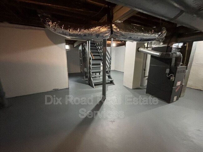Building Photo - 506 Kammer Ave