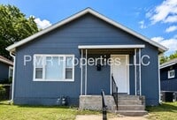 Building Photo - 2 Bedrooms / 1 Bathroom House