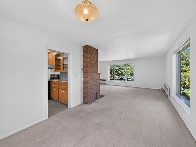 Building Photo - 3535 S 126th St