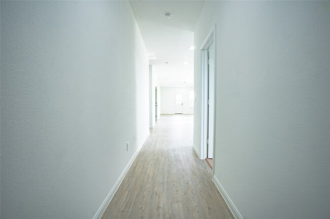 Building Photo - 23902 Tillage Ln