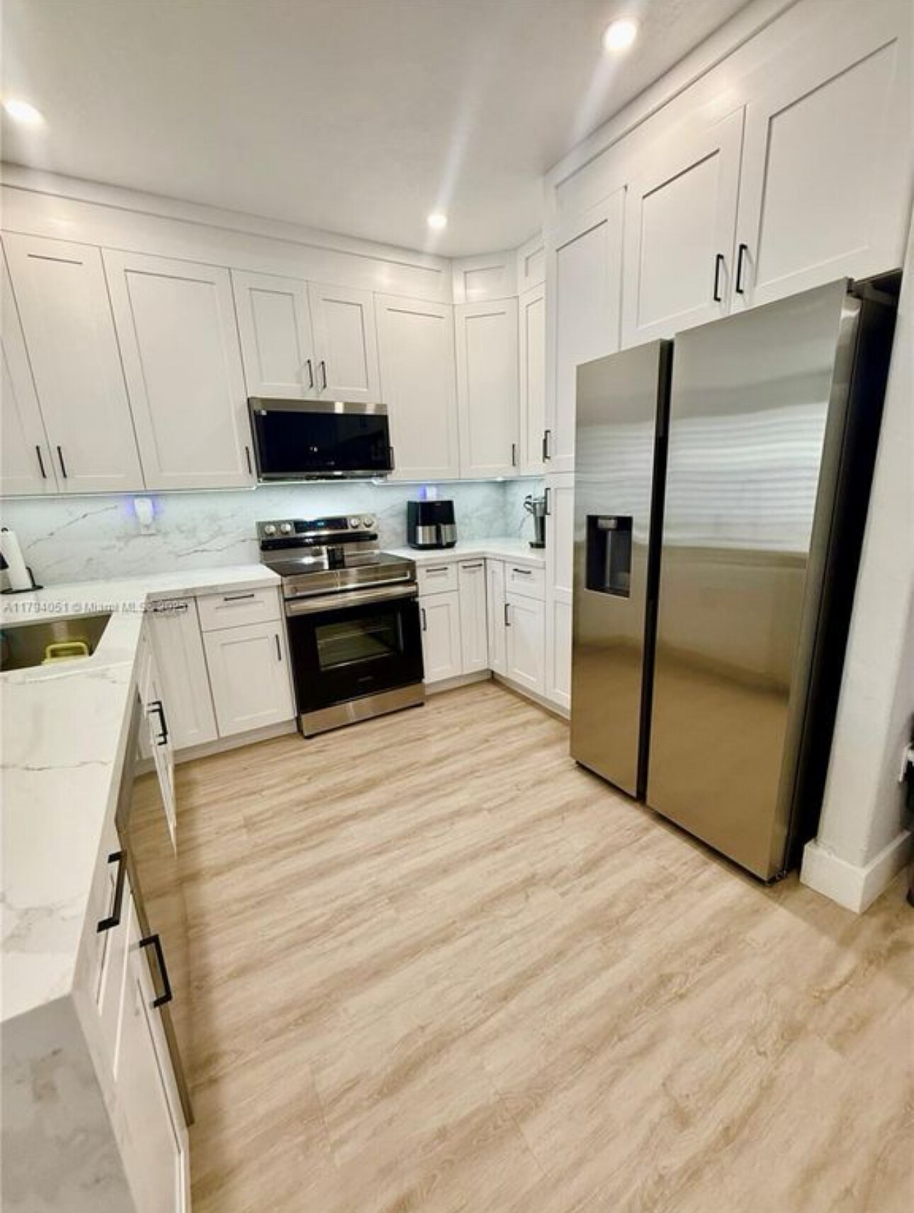 Kitchen - 1481 SE 25th Ter