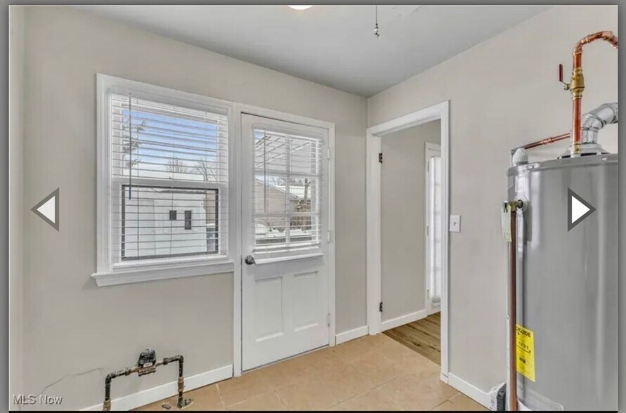 Building Photo - 595 Oakmoor Rd