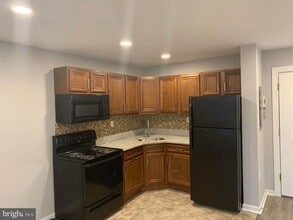 Building Photo - 6001 N 17th St