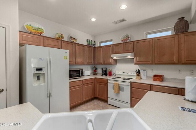 Building Photo - 15027 W Home Run Dr