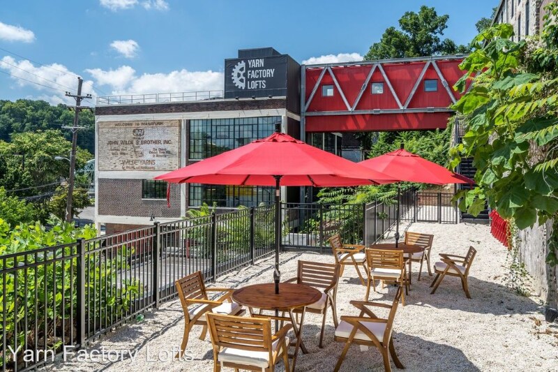 Building Photo - 3715 Main St