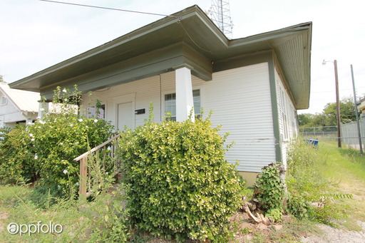 Building Photo - 104 N Greenleaf St