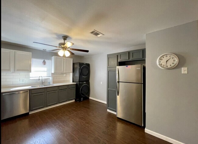 Building Photo - 2311 Ave G