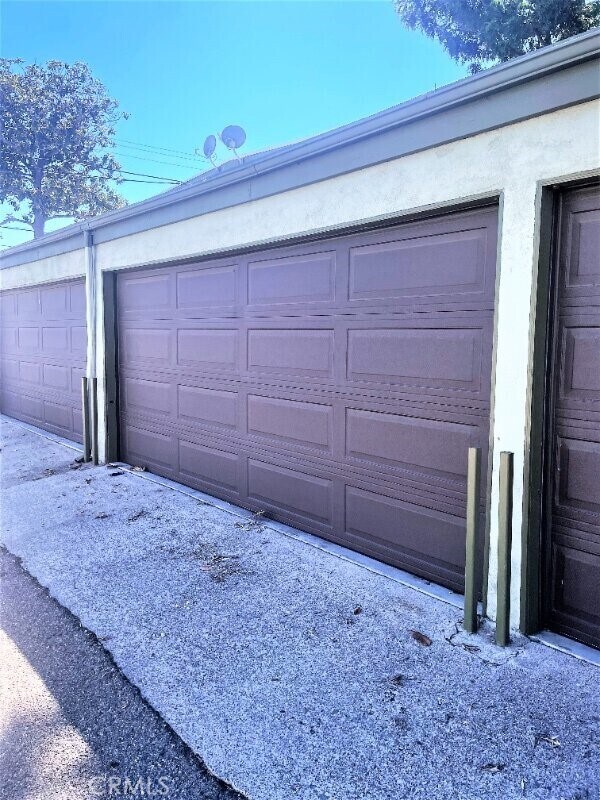 Building Photo - 142 S Princeton Ave