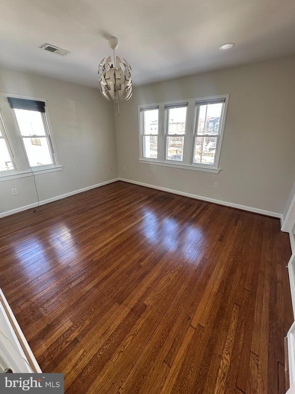 Building Photo - 2712 6th St NE