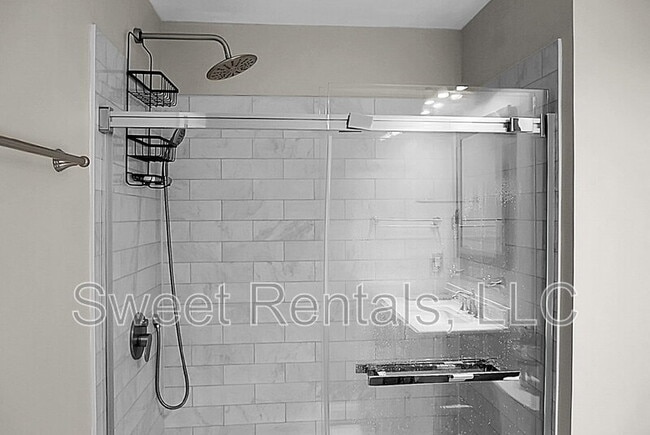 Building Photo - 733 Ralston Ct