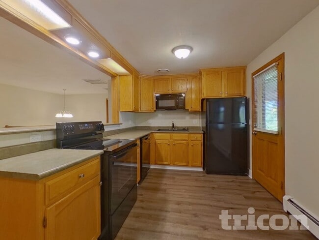 Building Photo - 4486 S Utica St