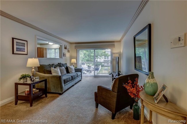 Building Photo - 3501 W 14 Mile Rd