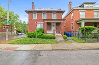 Building Photo - 52 1/2 E Gates Ave