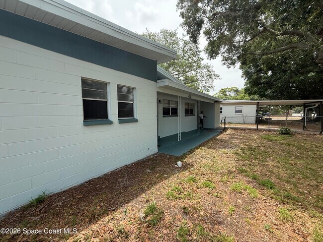 Building Photo - 420 N Fiske Blvd