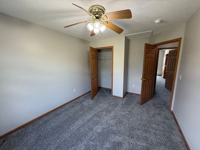 Building Photo - 4 Bedroom, 2.5 Bathroom House in Sycamore ...