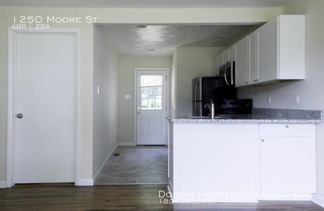 Building Photo - BRAND NEW 4 BD - Close to RVA Nightlife