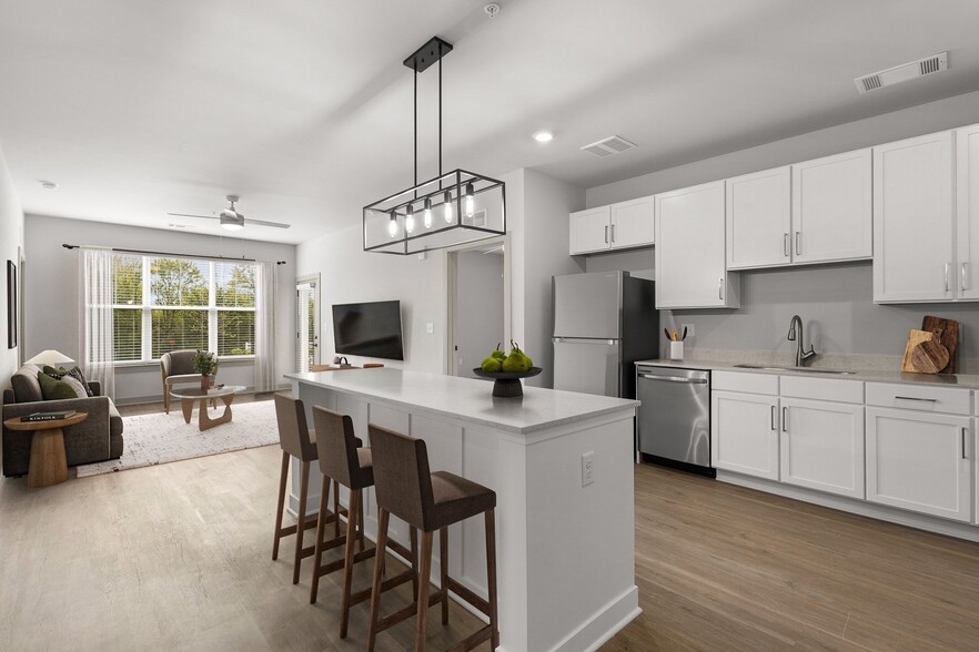 Primary Photo - Forest Edge Apartments
