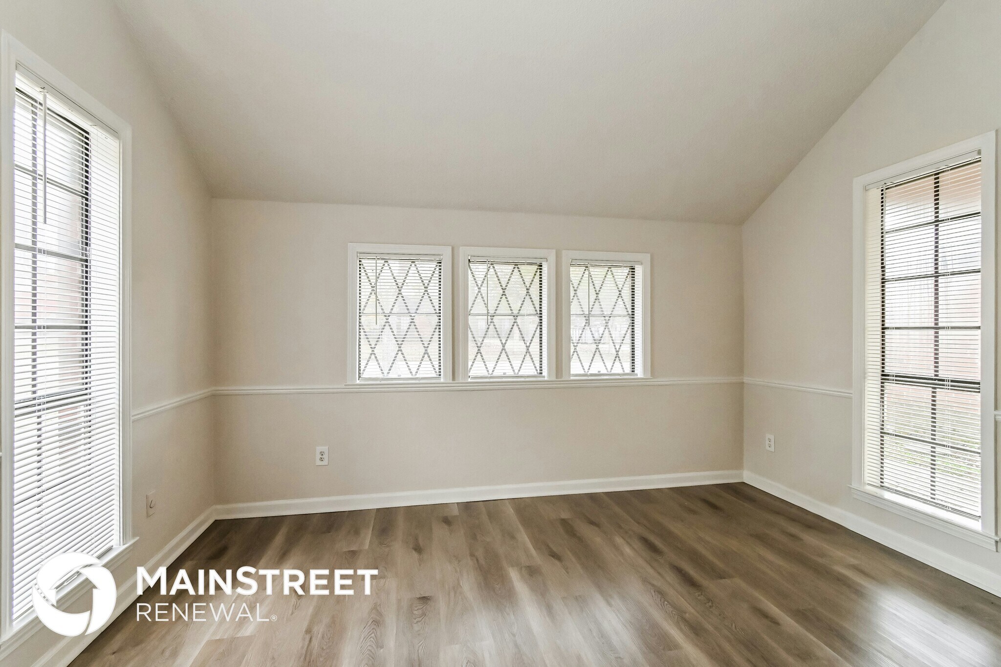Building Photo - 4491 Grinstead Cove