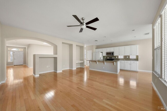 Building Photo - 505 Marianna Pl