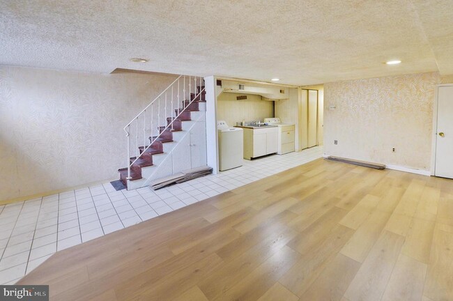 Building Photo - 2019 S Etting St