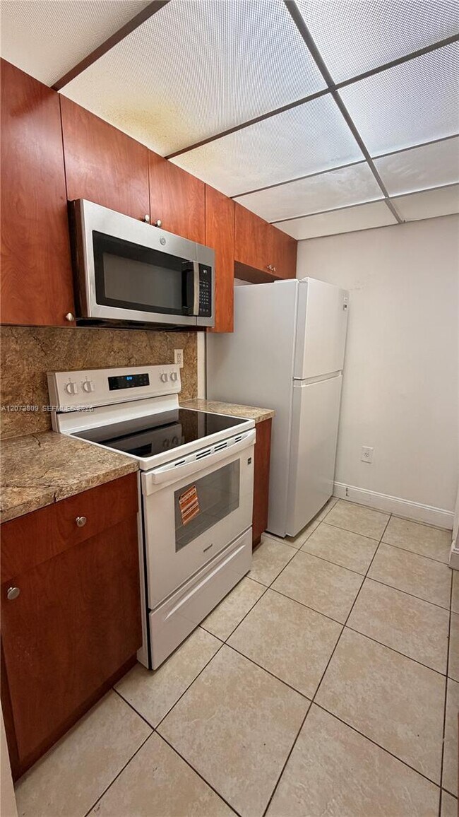 Building Photo - 7075 NW 186th St