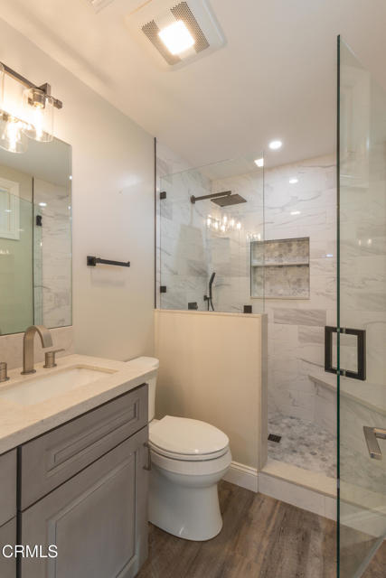 Building Photo - 1720 E Linfield St