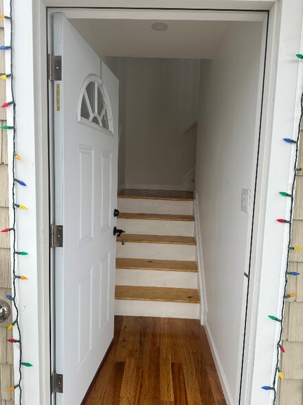 Building Photo - 148-18 Huxley St