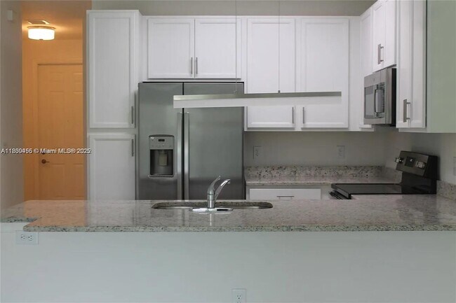 Building Photo - 4756 SW 63rd Terrace
