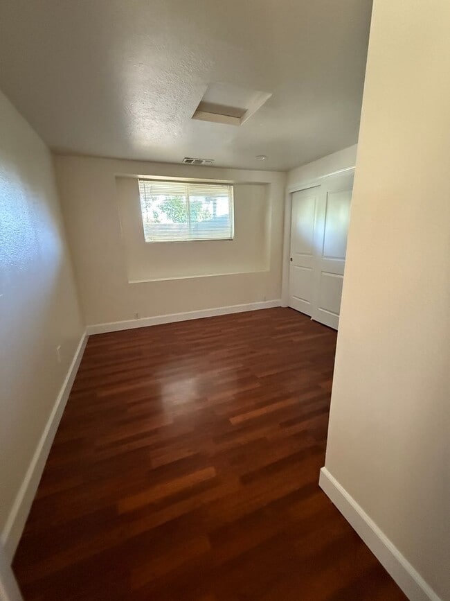 Building Photo - Charming Auburn Retreat with Vaulted Ceilings & Stone Fireplace