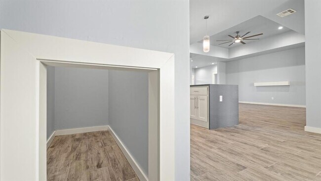 Building Photo - 217 Olde Ml Ct