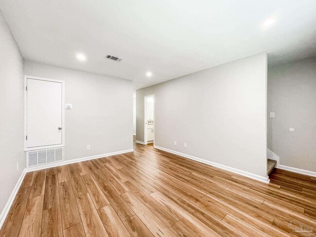 Building Photo - 2106 Schwab Ct