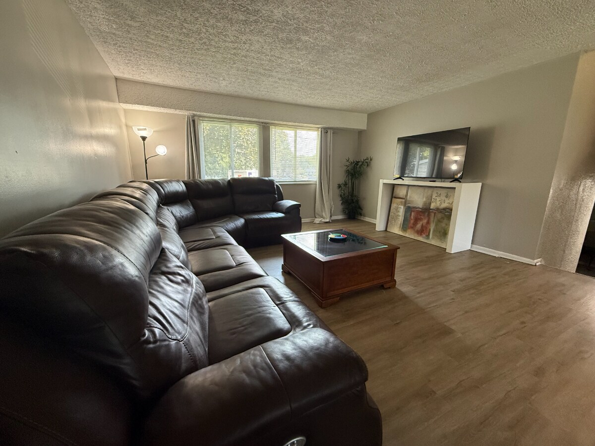 Family Room - 4801 Beaucroft Ct