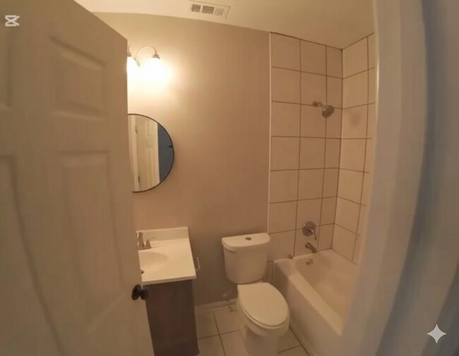 Building Photo - 226 Polar Rock Rd SW