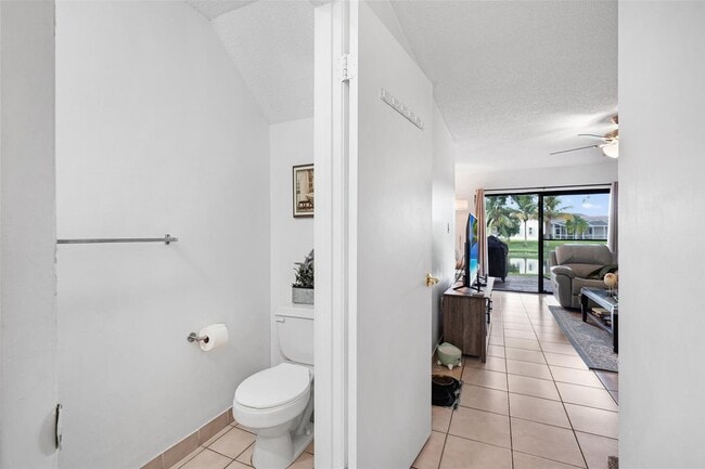 Building Photo - Beautiful Townhouse Pembroke Pines