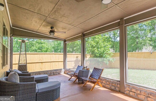 Building Photo - 367 Noblewood Dr