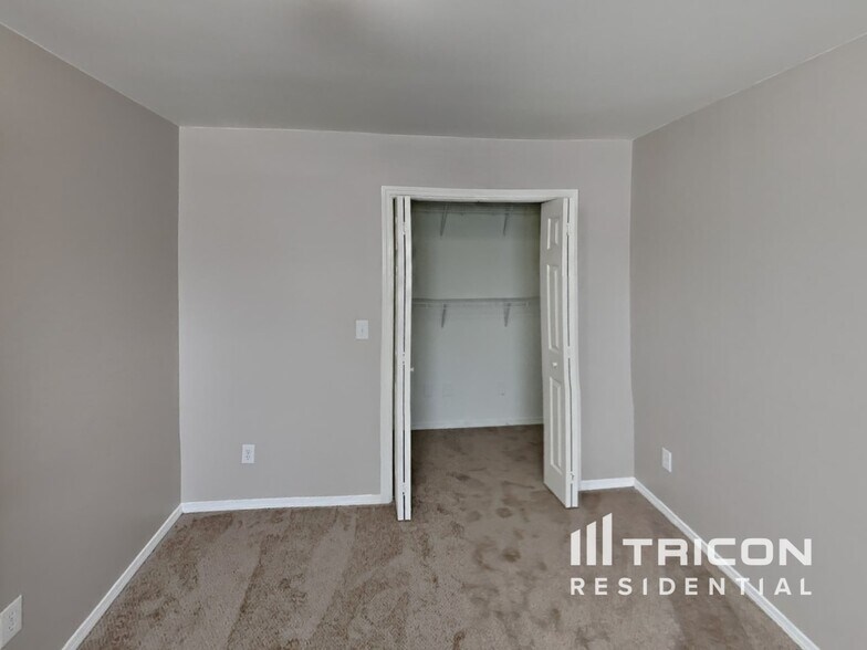 Building Photo - 5337 Liberty Hall Cir