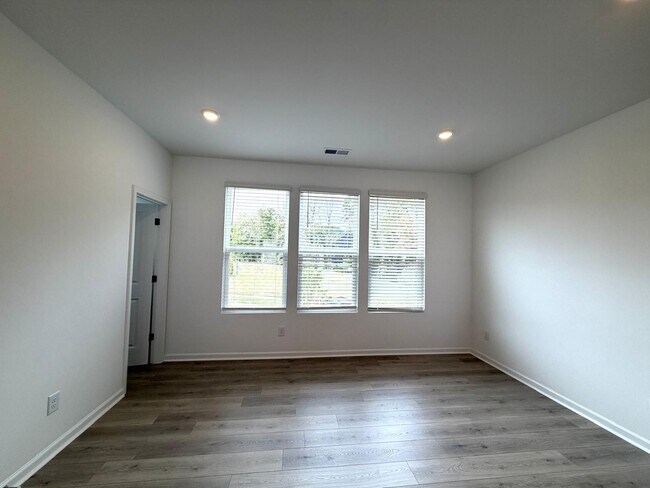 Building Photo - 2310 Donnelly Hls Ln