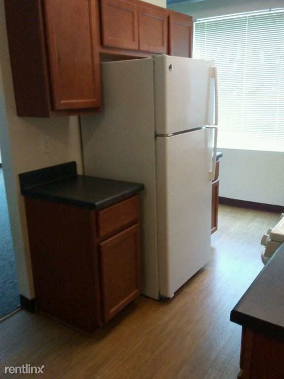 Building Photo - 2 br, 1 bath Apartment - Treymore Apartments