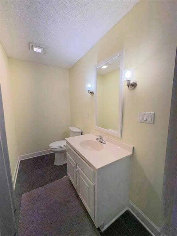 Building Photo - 2939 Rivercrest Dr