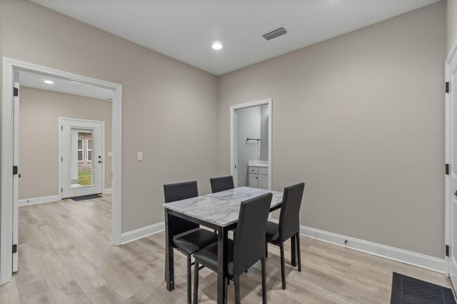 Building Photo - 33 8th Ave