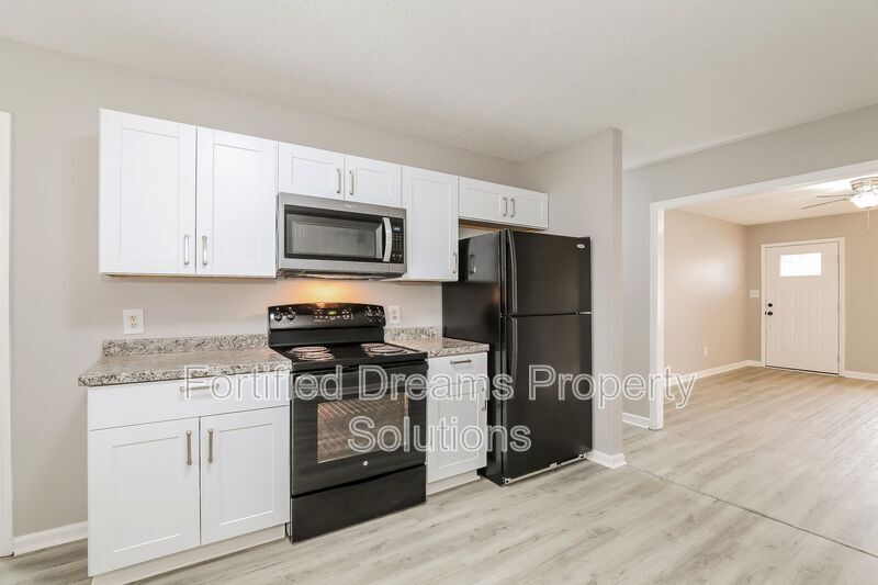 Building Photo - 2208 Gable Way