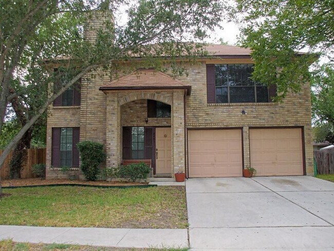 Primary Photo - Beautiful home with 3 bedroom, 2.5 bath, g...
