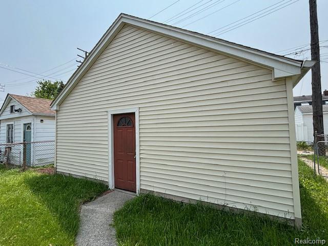 Building Photo - 671 White Ave