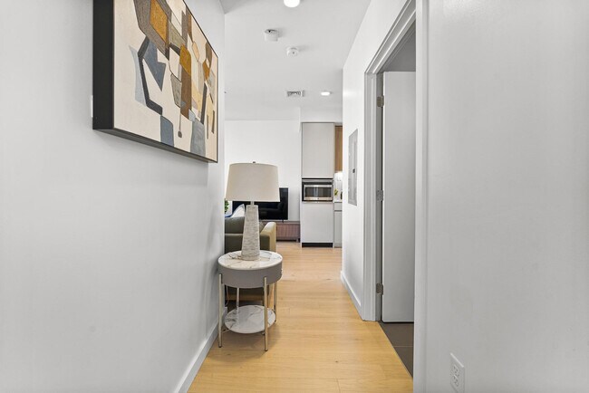 Building Photo - 35 West 2nd Street-SI ID1240283P