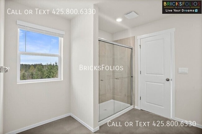 Building Photo - 1209 SW Pendleton Way