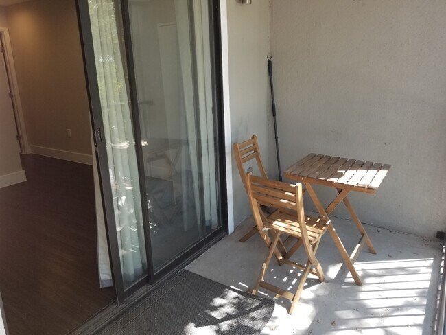 Balcony seating off Bedroom 1 - 935 La Posada Dr