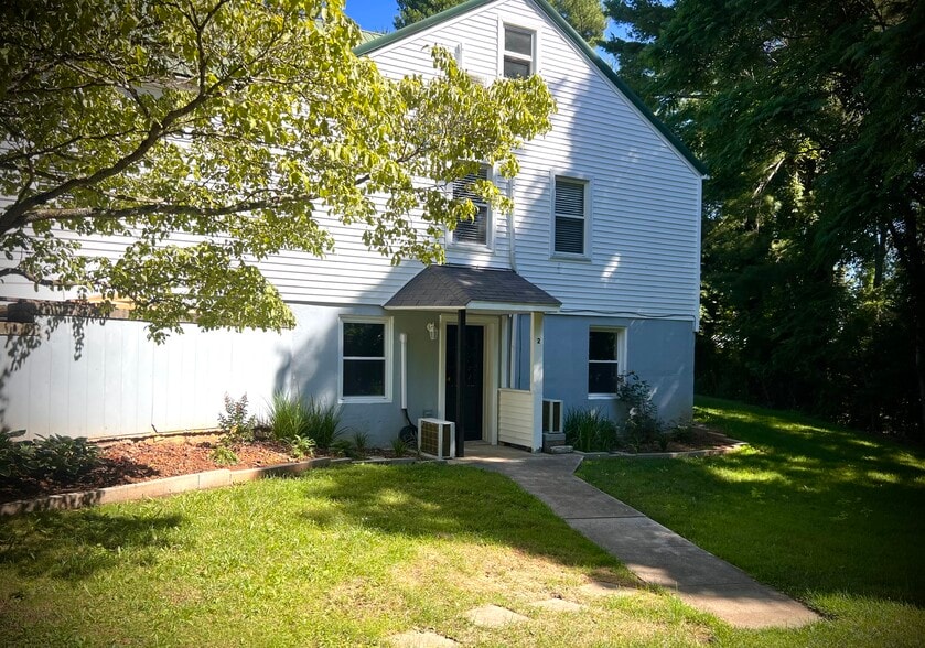 Building Photo - 25 Ginger Ln