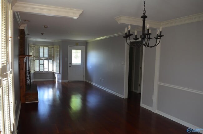 Building Photo - 2136 Eastbrook SE