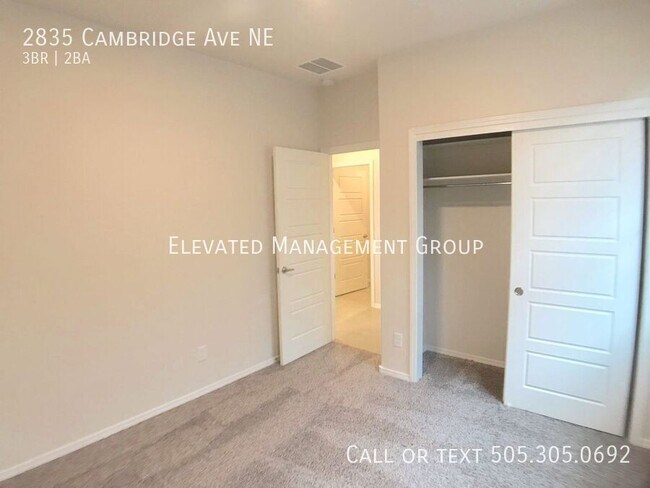 Building Photo - 2835 Cambridge Avenue NE