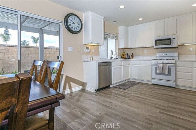 Building Photo - 14015 Visions Dr
